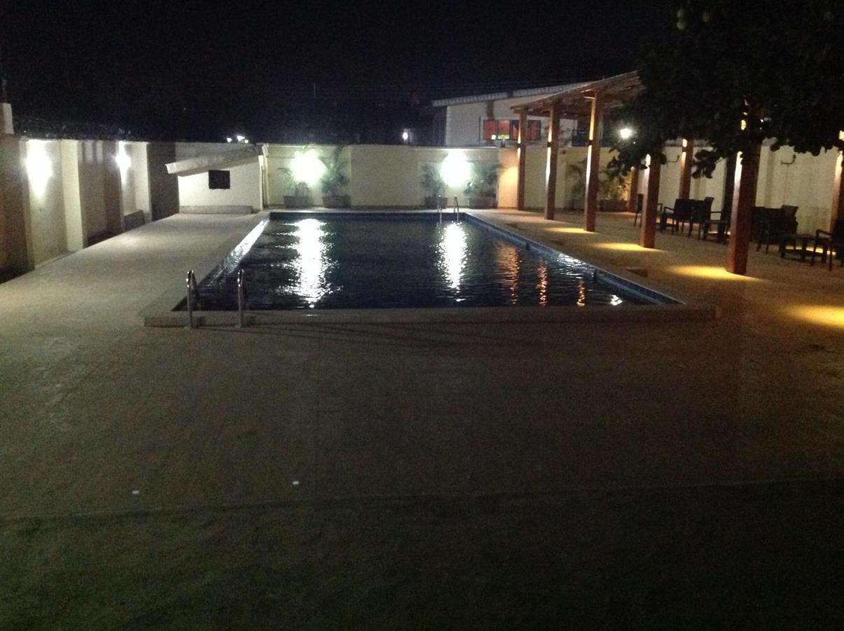 Adis Hotels Prime อิบาดัน ภายนอก รูปภาพ