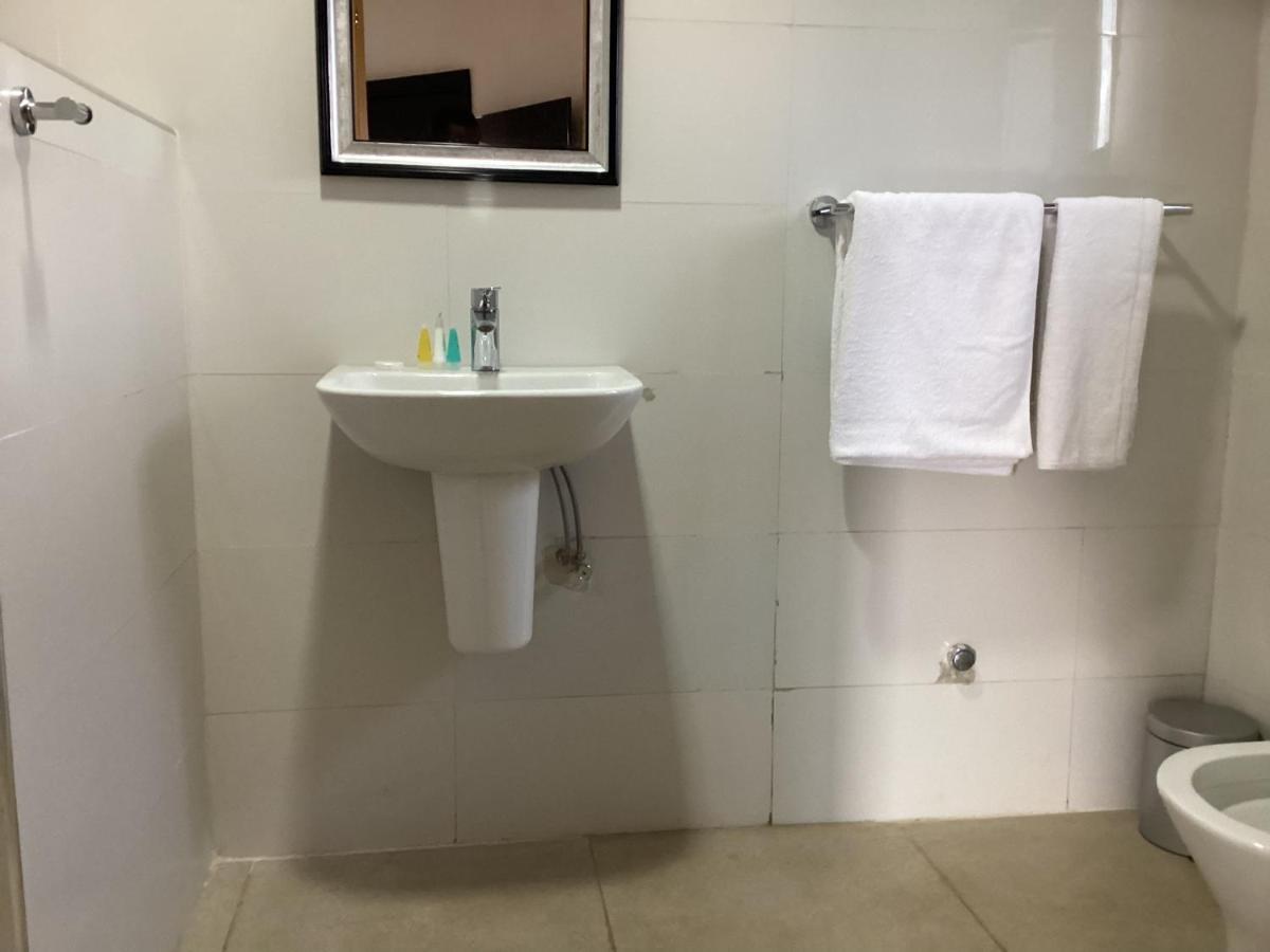 Adis Hotels Prime อิบาดัน ภายนอก รูปภาพ