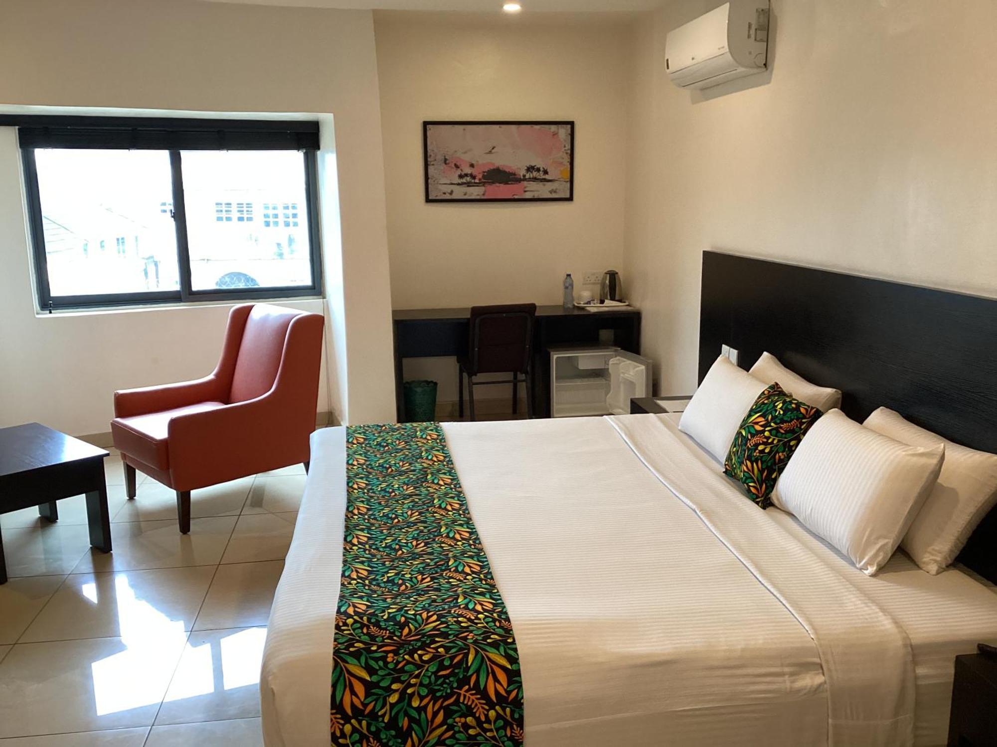 Adis Hotels Prime อิบาดัน ภายนอก รูปภาพ