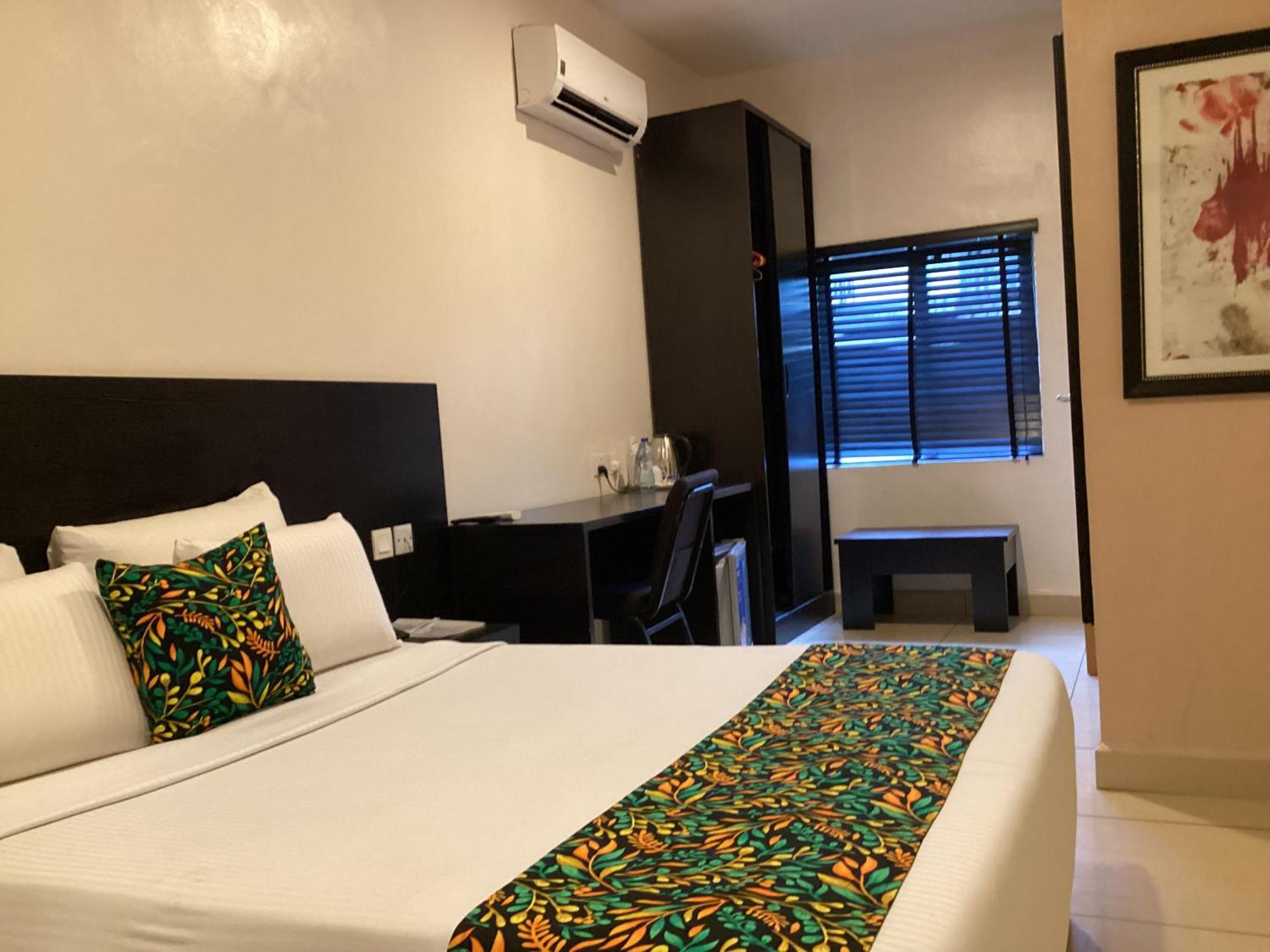 Adis Hotels Prime อิบาดัน ภายนอก รูปภาพ