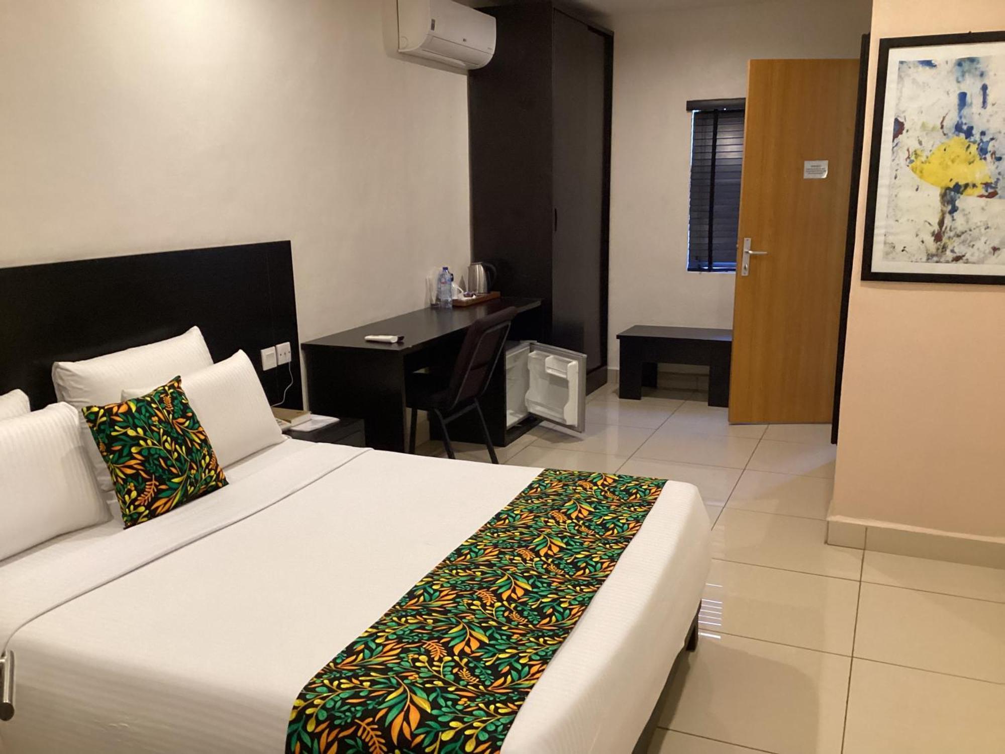 Adis Hotels Prime อิบาดัน ภายนอก รูปภาพ